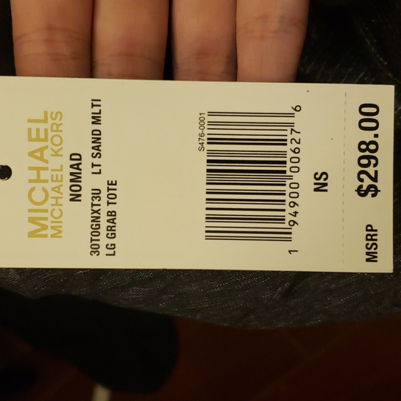 Michael Kors Nomad Tote in Light Sand - Picture 5 of 5